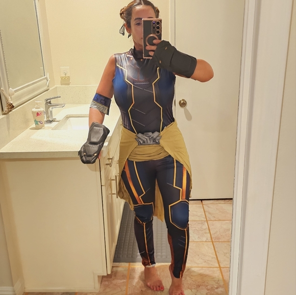 Womens Medium Black Panther Shuri Halloween costume - Picture 10 of 13